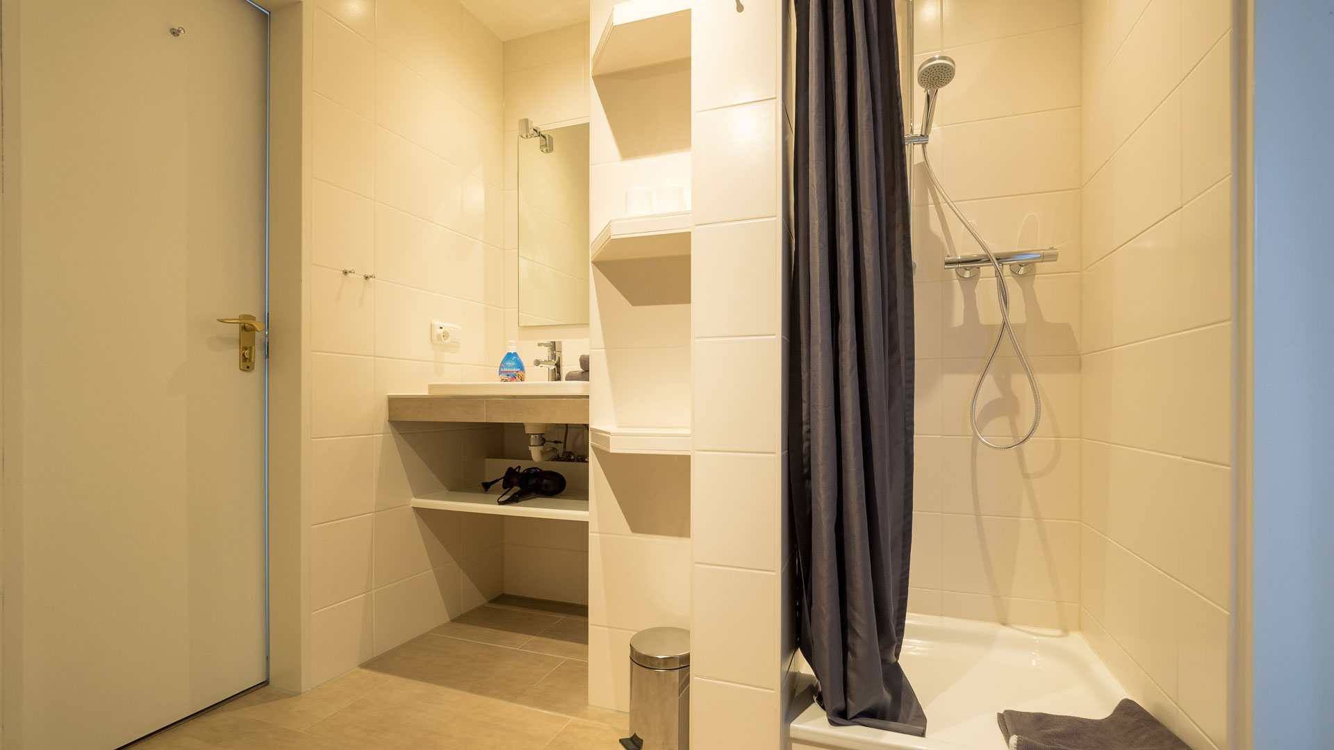 Wohnung bis zu sechs Personen – Badezimmer